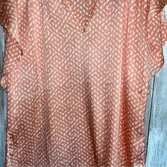 White House Black Market Peachy Flutter Sleeve Blouse - Picture 3 of 6